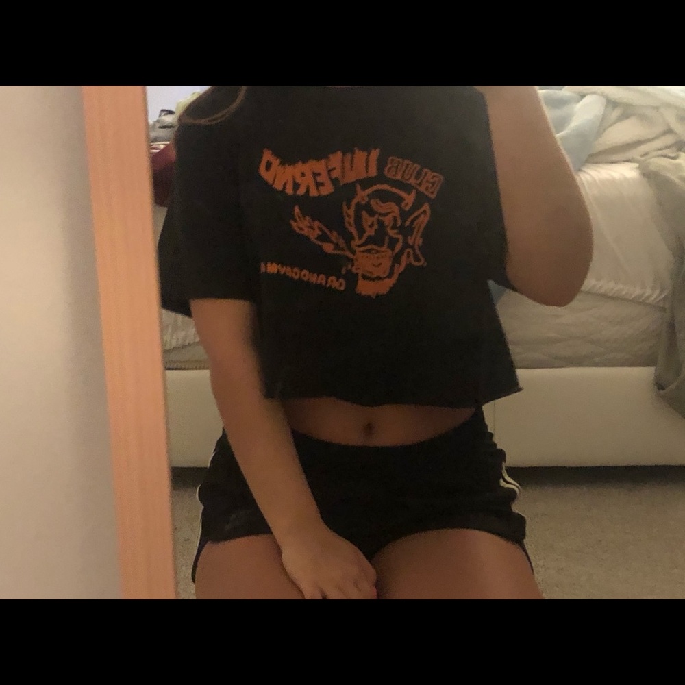 Brandy Melville graphic tee